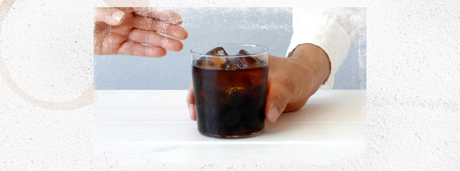暑い季節は氷をたっぷり入れて
